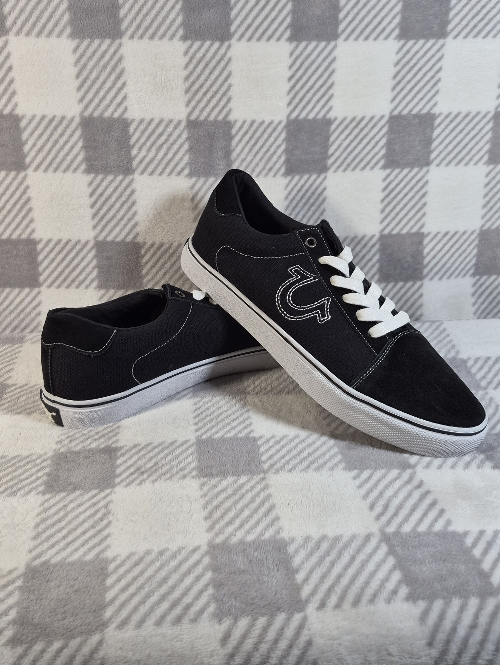 Men's Size 12 True Religion Black Canvas Low-Top Sneakers with White Accents